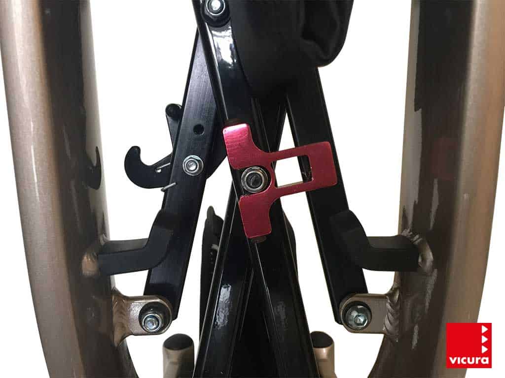 vicura-rollator-drive-nitro-inklapbeveiliging.jpg