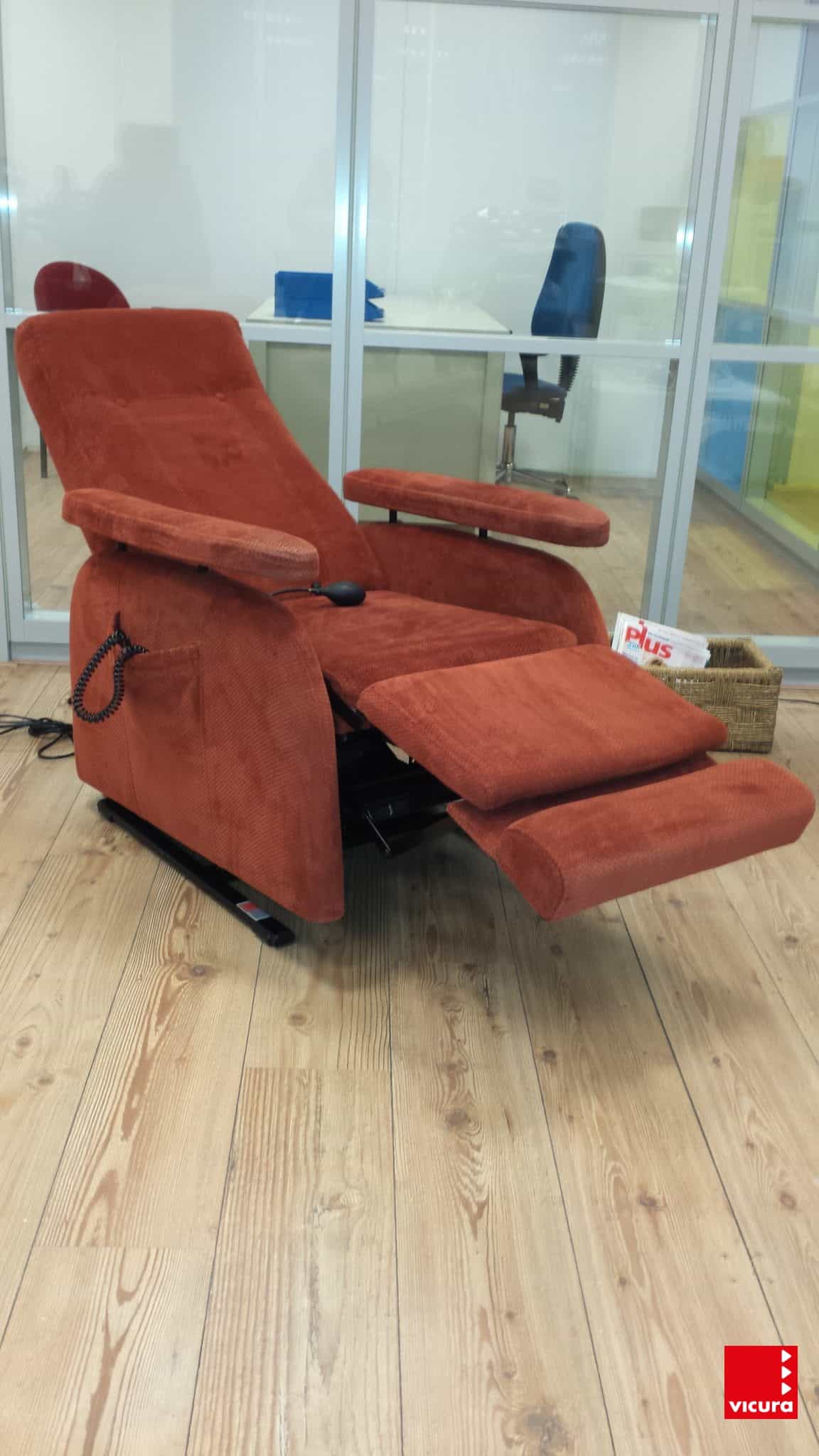 vicura-verhuur-sta-op-stoel-relaxfauteuil-doge-modulair-compact-ligstand-e1507220787798.jpg vicura-verhuur-sta-op-stoel-relaxfauteuil-doge-modulair-compact-ligstand-e1507220787798.jpg