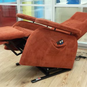 vicura-verhuur-sta-op-stoel-relaxfauteuil-doge-modulair-compact-ligstandkantelstand.jpg vicura-verhuur-sta-op-stoel-relaxfauteuil-doge-modulair-compact-ligstandkantelstand.jpg