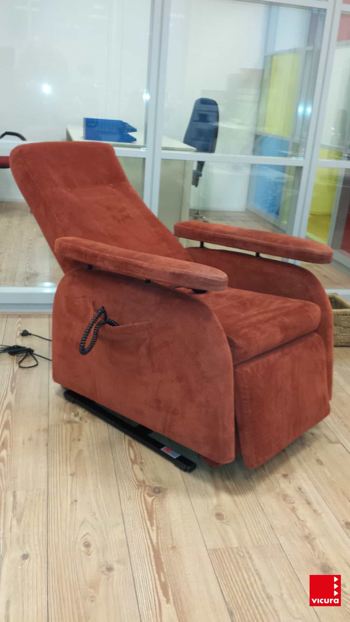 vicura-verhuur-sta-op-stoel-relaxfauteuil-doge-modulair-compact-rugleuning-kantelstand-e1507220762896.jpg vicura-verhuur-sta-op-stoel-relaxfauteuil-doge-modulair-compact-rugleuning-kantelstand-e1507220762896.jpg